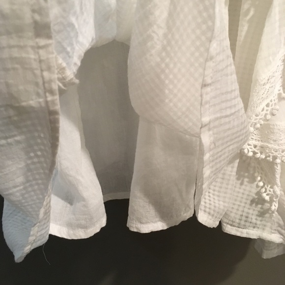 |SOLD|NWT Maeve Anthropologie Callie Ruffled Top L - Picture 6 of 8